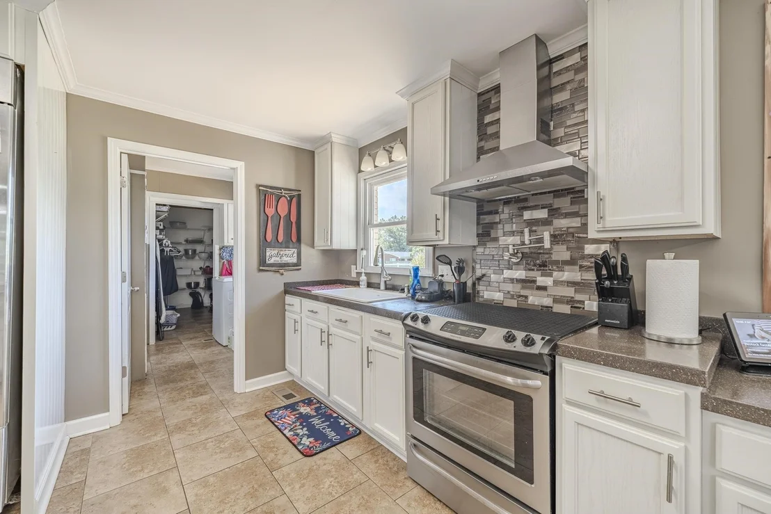 Photo of 1150 PINHOOK DR