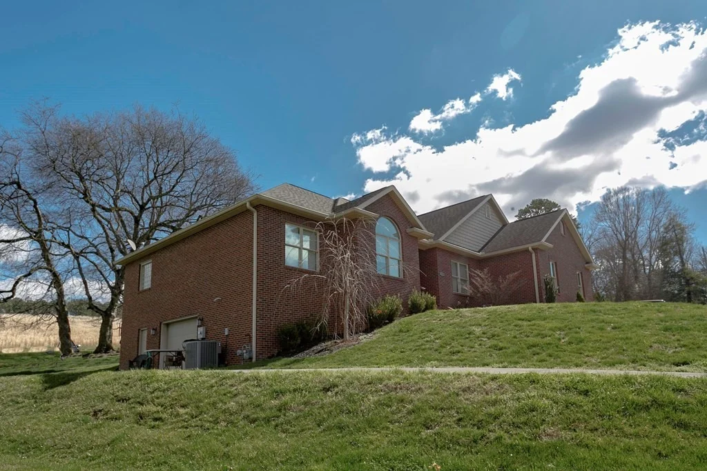 Photo of 1119 Saint Ives