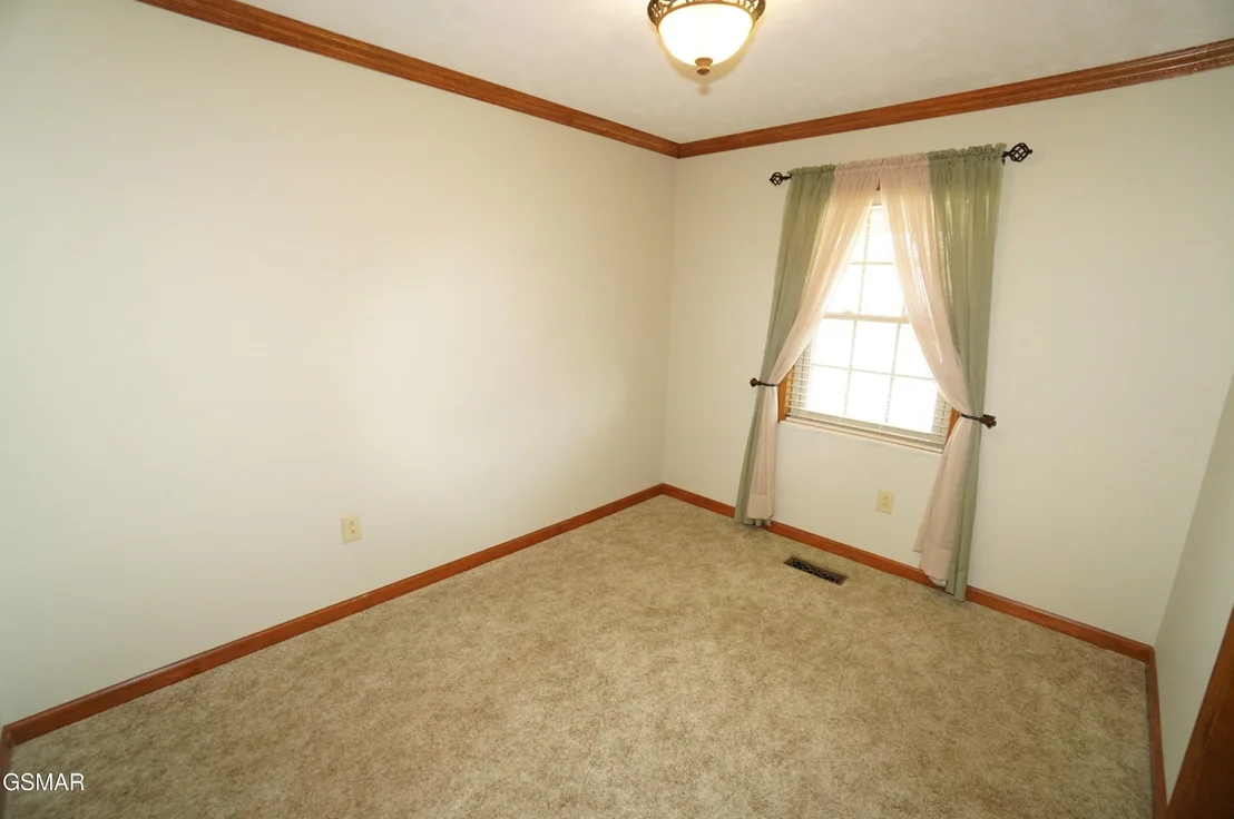 Photo of 483 Shaver Drive