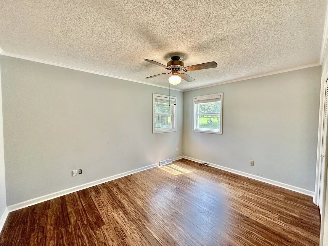 Photo of 52 Nottingham Ln