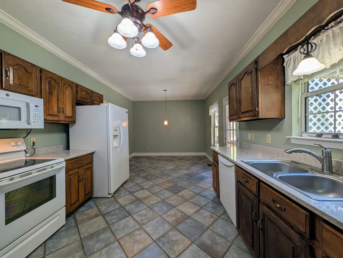 Photo of 1447 Eads Bluff Rd NW