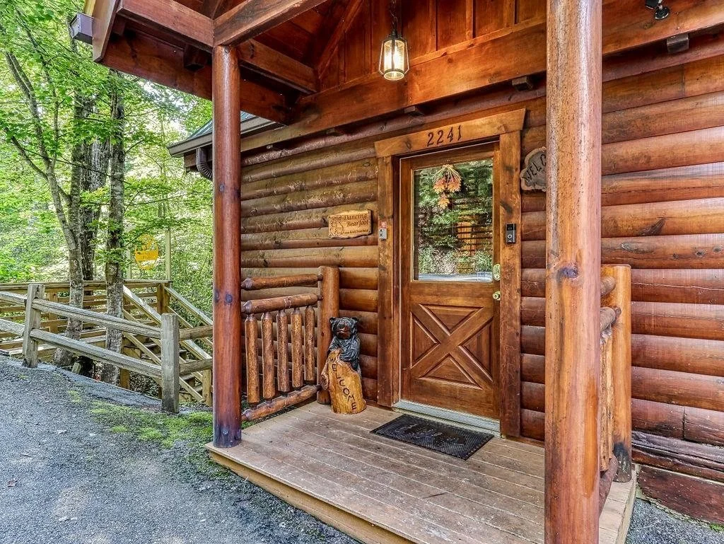 Photo of Unit DANCINGBEARFOOT at 2241 Beach Front Drive