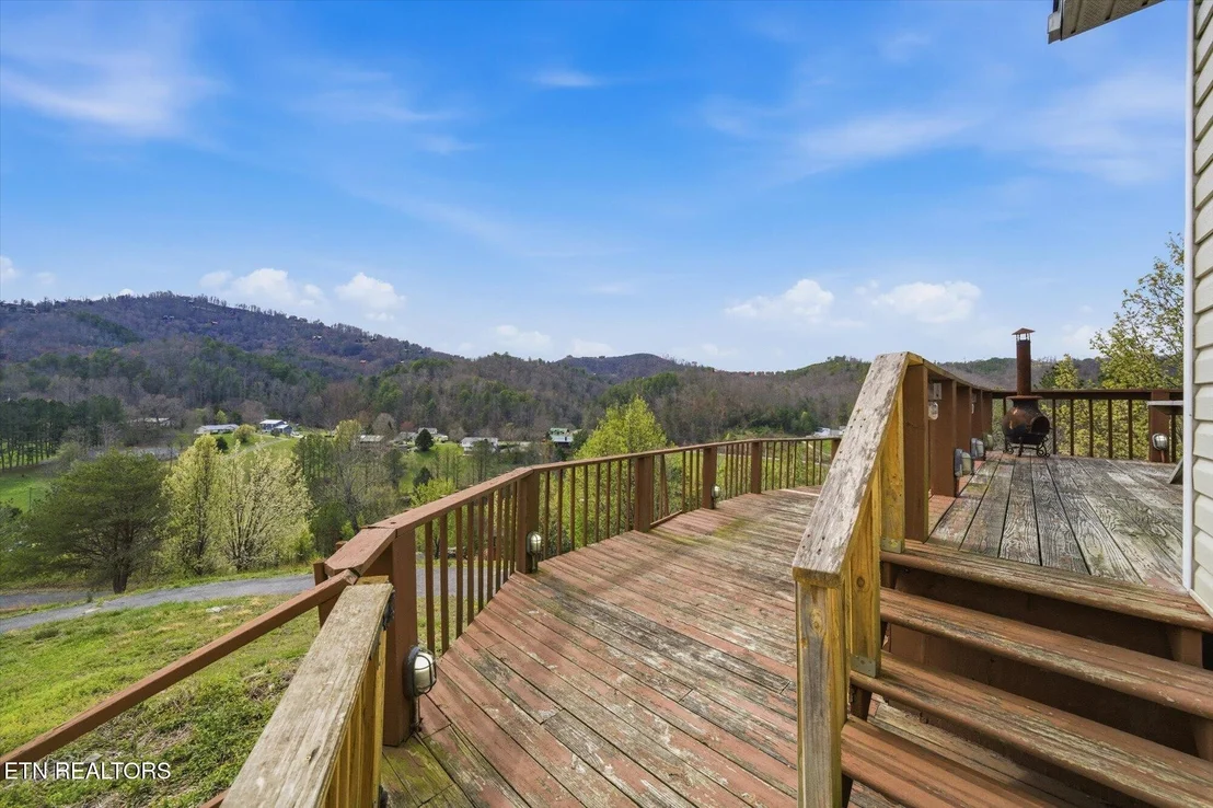 Photo of 1502 Valley Cove Way