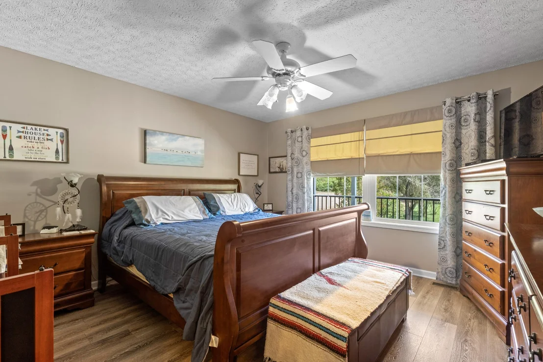Photo of 122 Eagle Point Drive