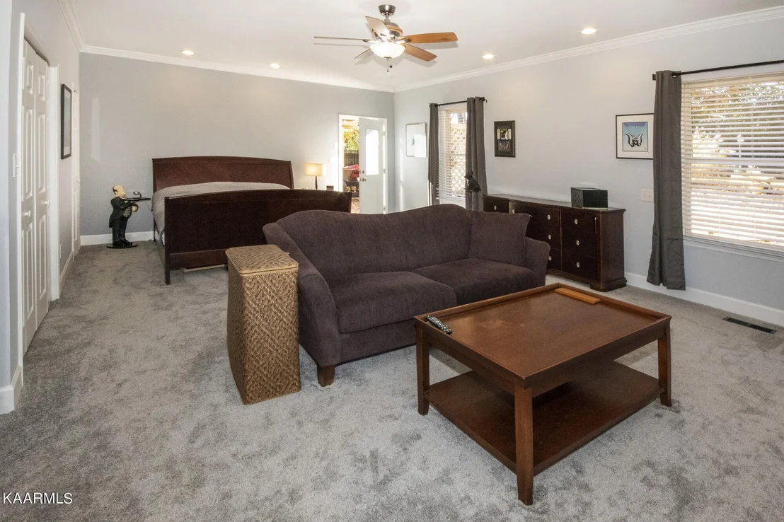 Photo of 845 Bennett Place