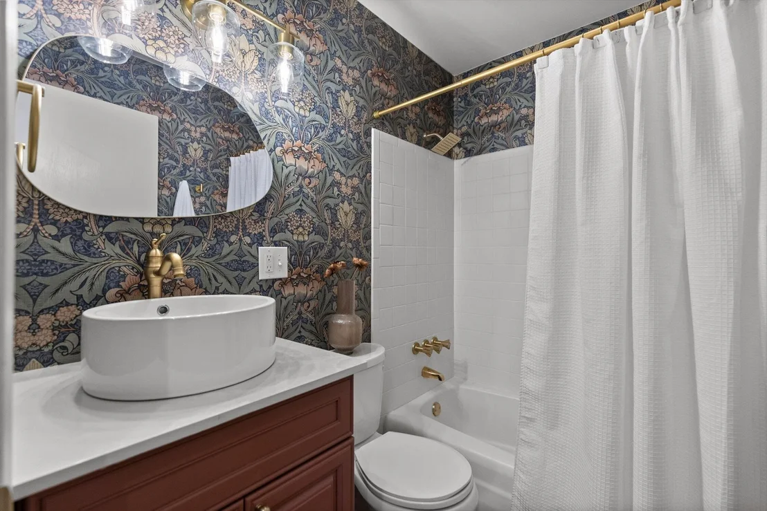 Photo of 142 Douglas Drive