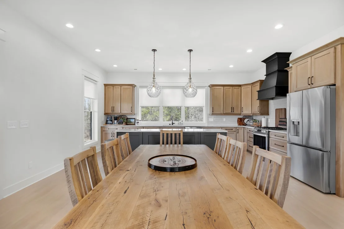 Photo of 156 Junction Dr