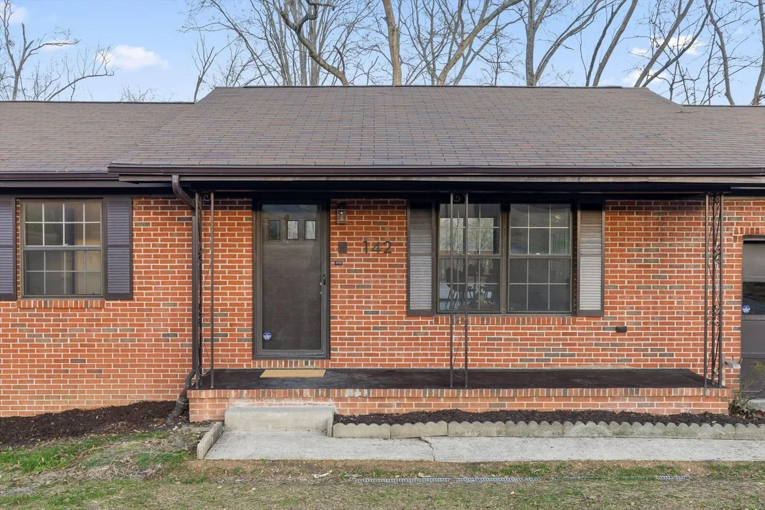 Photo of 142 Douglas Drive