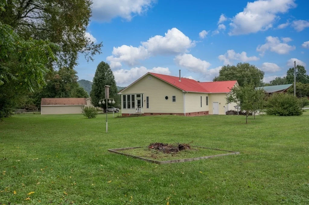 Photo of 2225 Meadowbrook Lane