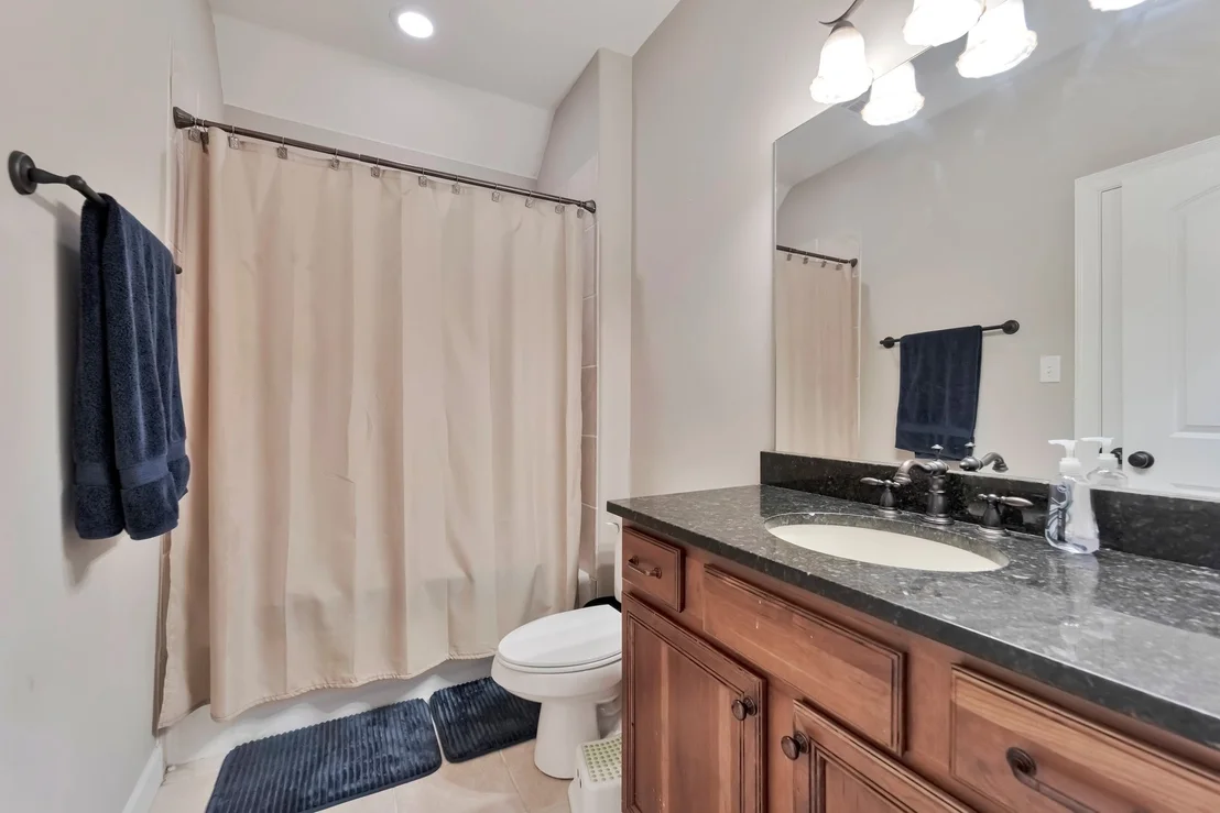 Photo of 2405 Canadaville Loop