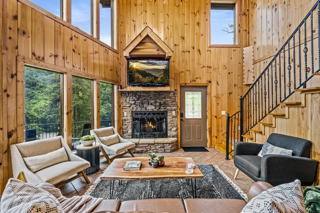 Photo of 2733 Pine Crest Ln