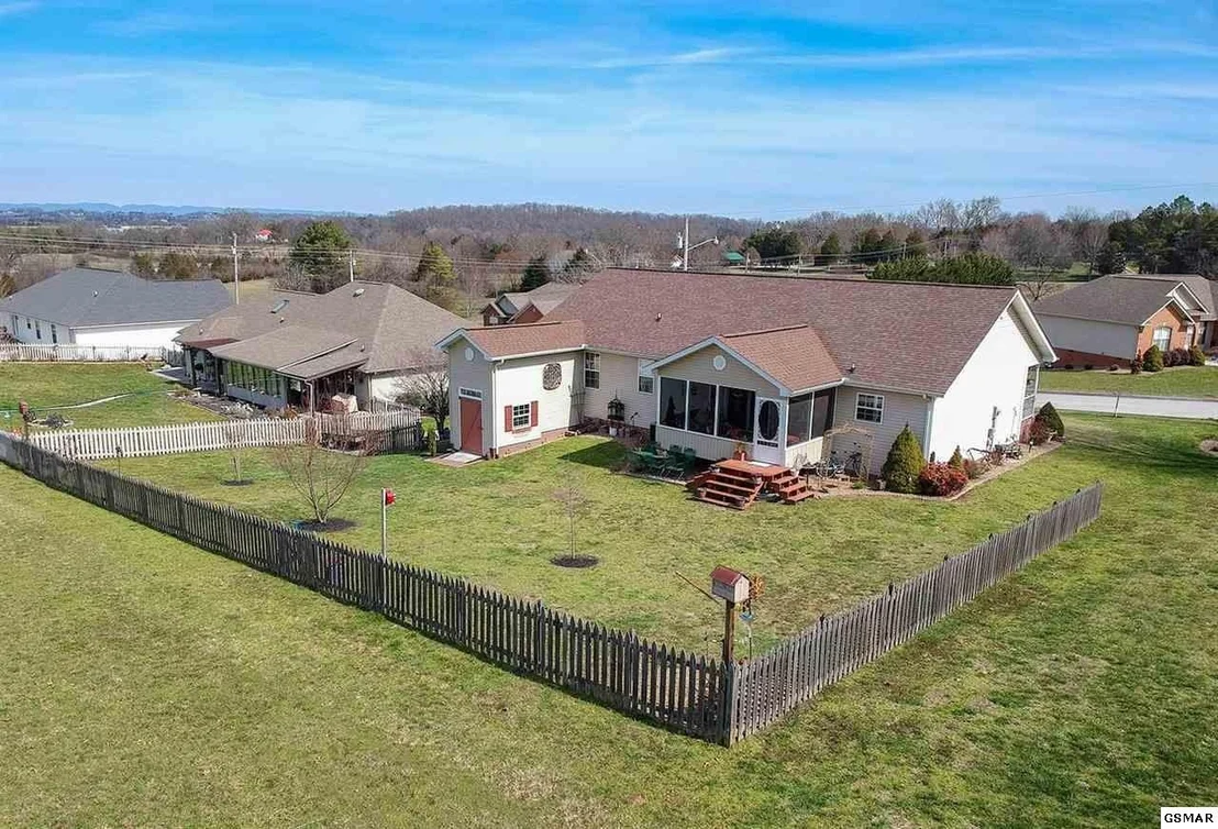 Photo of 807 WINDSTONE Drive