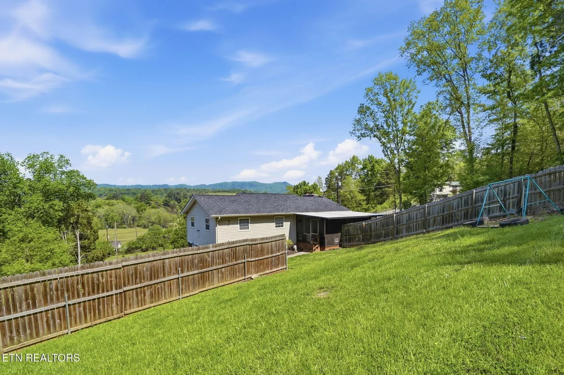 Photo of 124 Walnut Drive