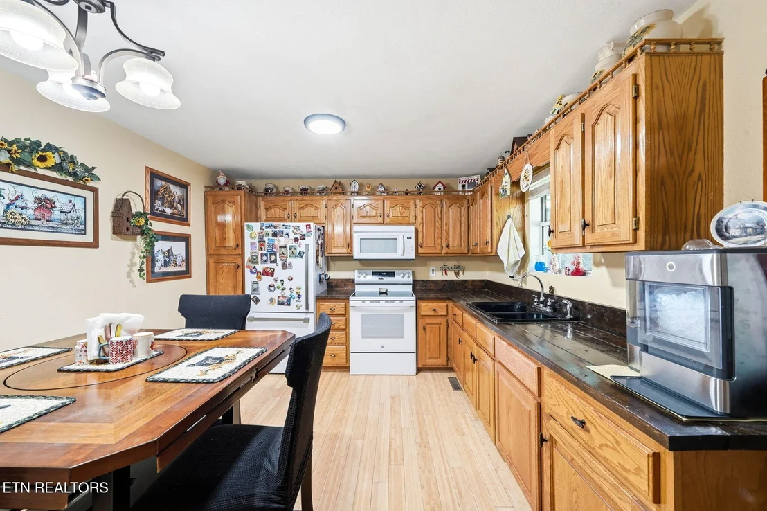 Photo of 124 Walnut Drive
