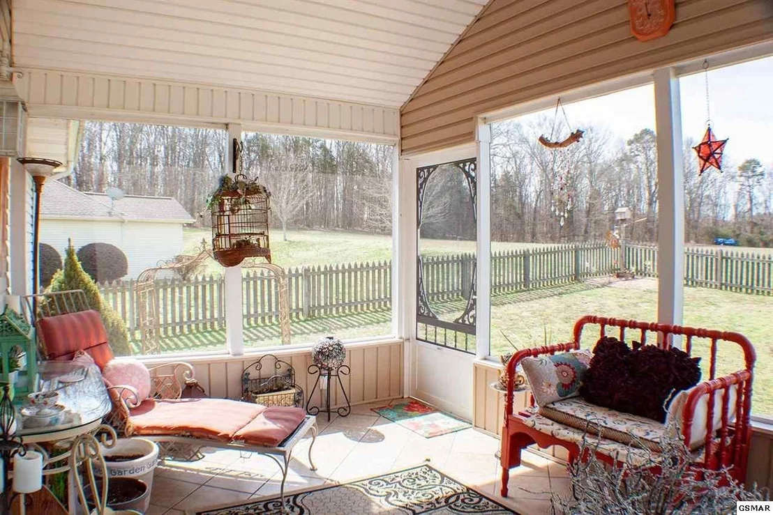 Photo of 807 WINDSTONE Drive