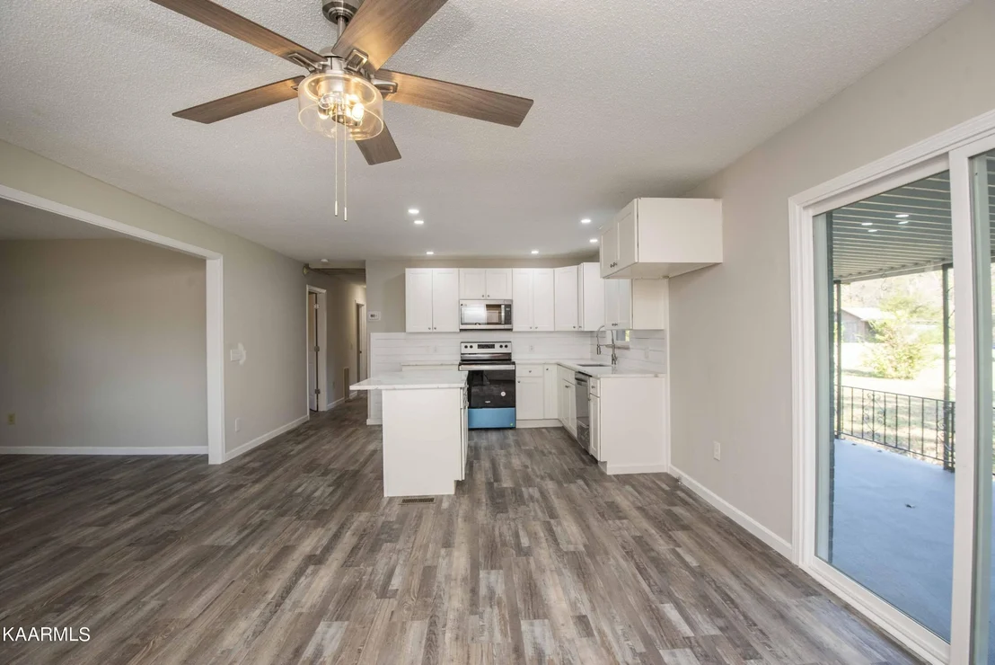 Photo of 3408 Hackberry Rd