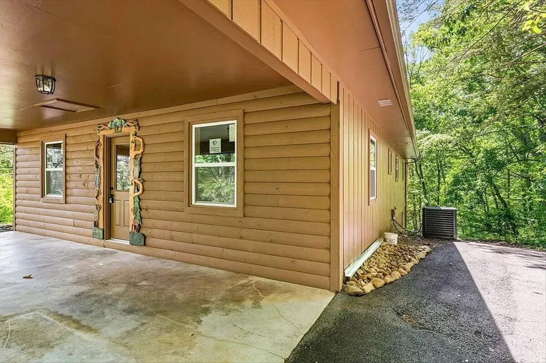 Photo of 2819 Pine Haven Drive