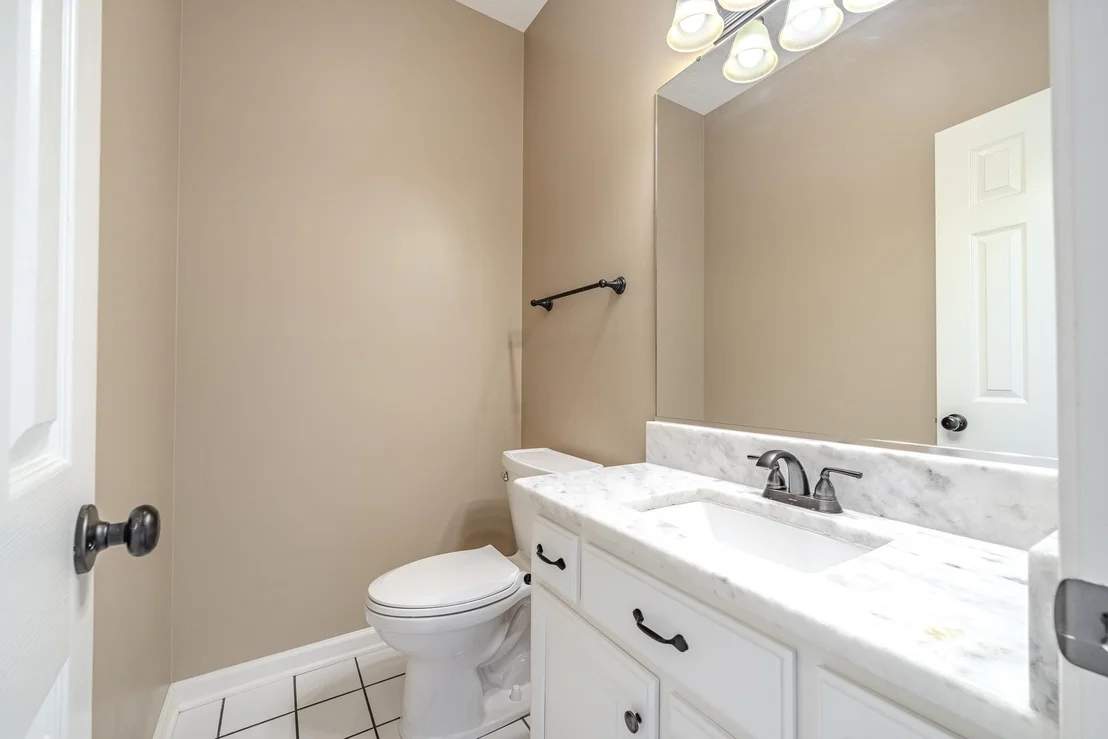 Photo of 565 BOWEN DR