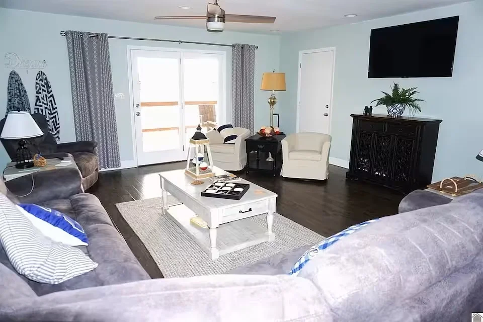 Photo of 73 Shore Dr