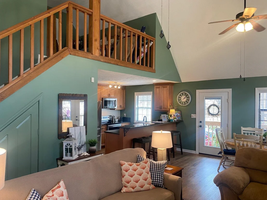 Photo of 124 DELORES CV