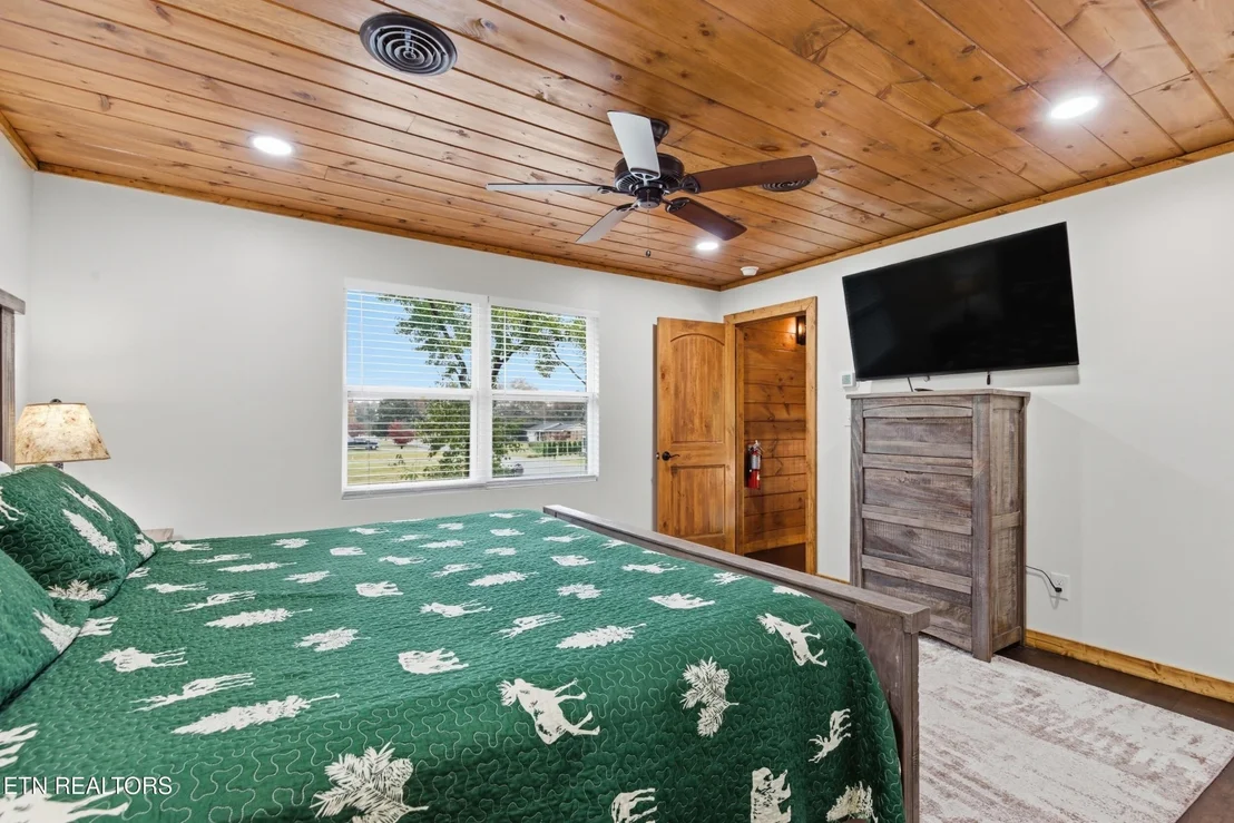 Photo of 2690 High Valley Drive
