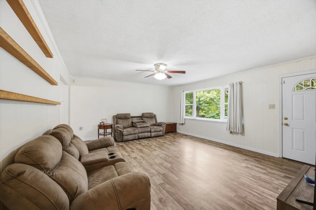 Photo of 175 Teeters Loop Road