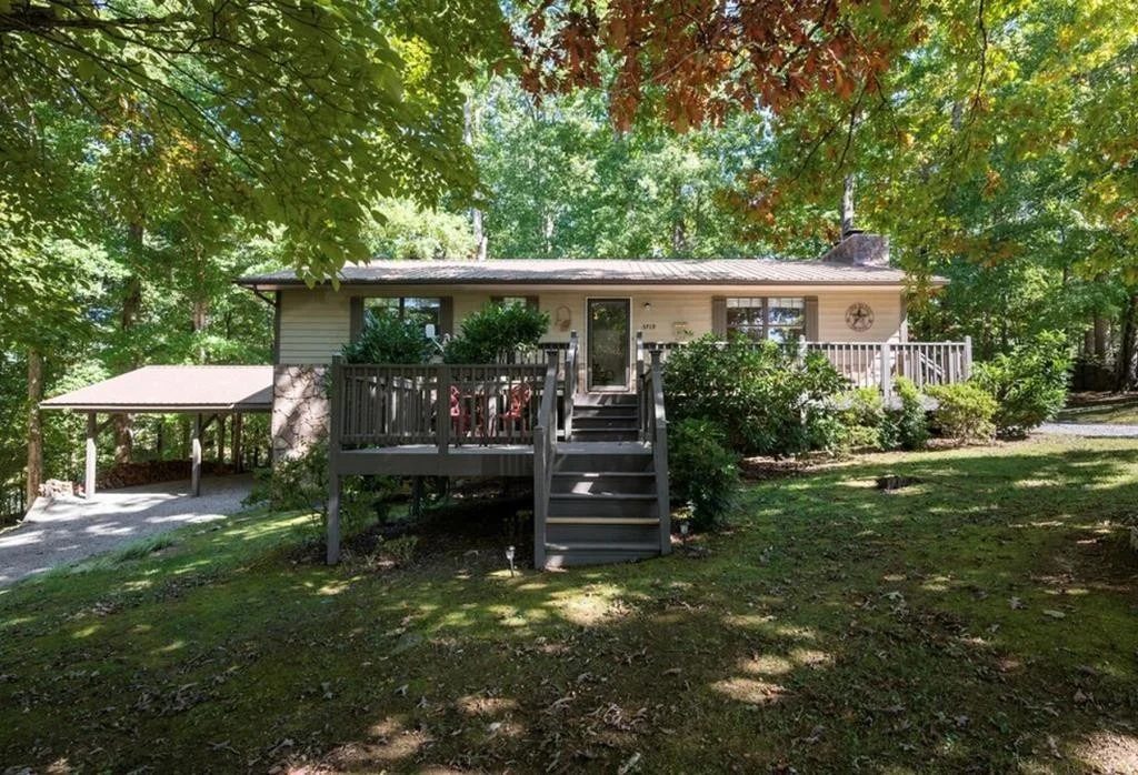 Photo of 3719 Thayer Lane