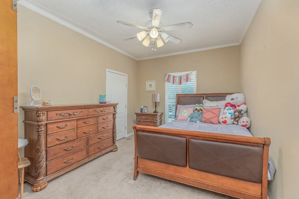 Photo of 552 JONES Circle