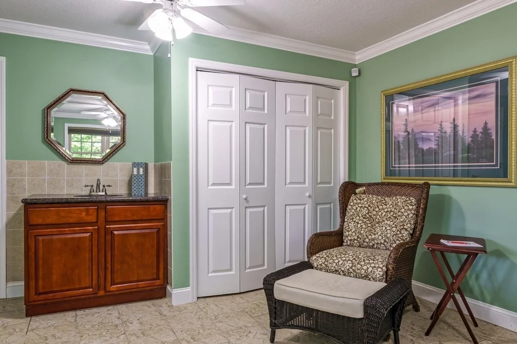 Photo of 1065 Kodak Road