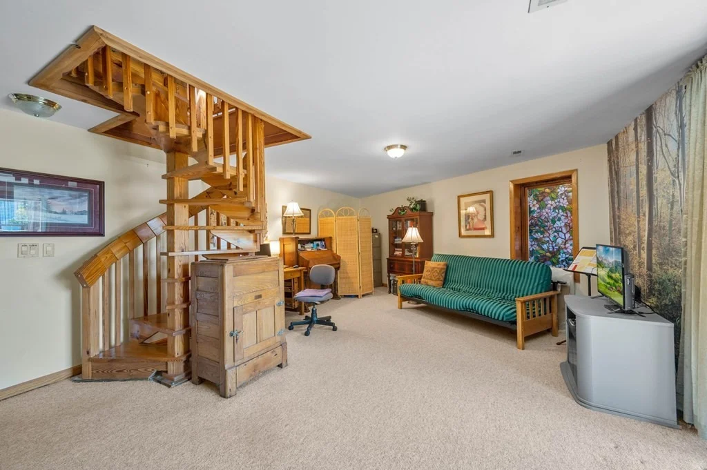 Photo of 2910 Mockingbird Way