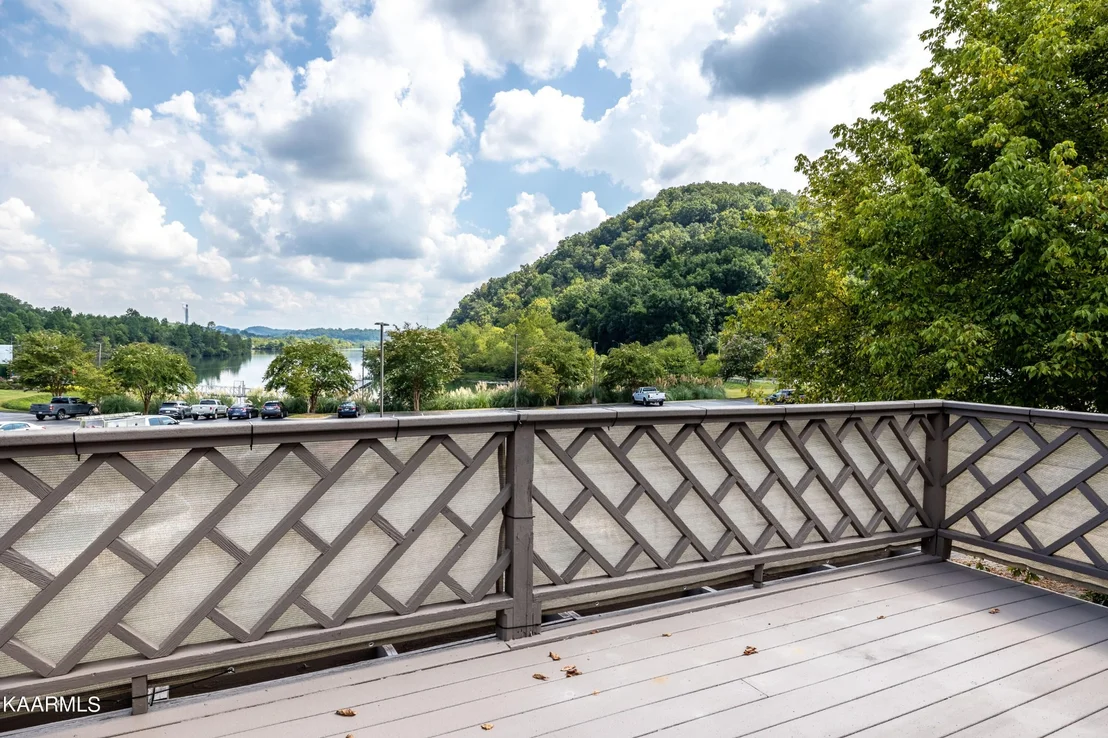 Photo of 65 Riverview Drive