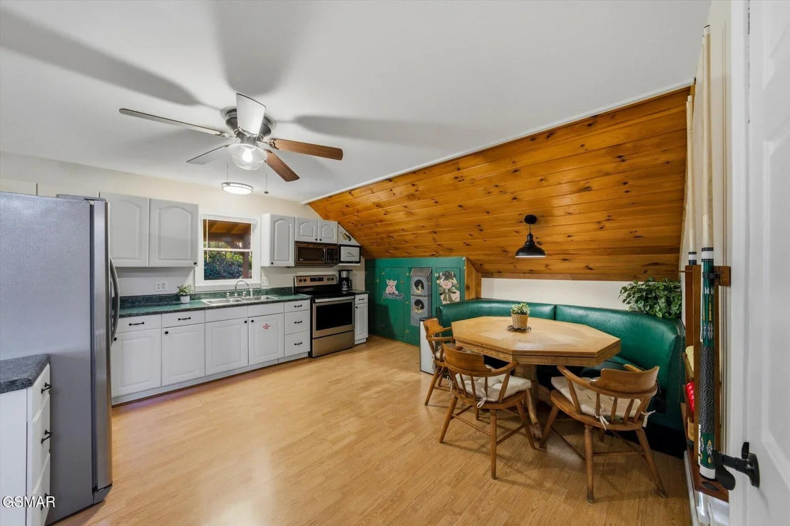 Photo of 1837 Laurel Valley Way