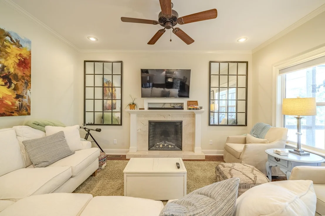Photo of 27 HARBOR DR