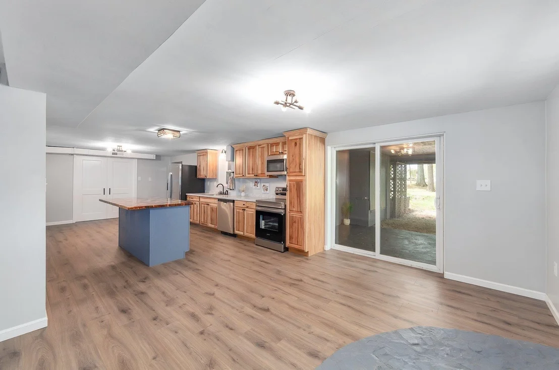 Photo of 200 HILLCREST DR