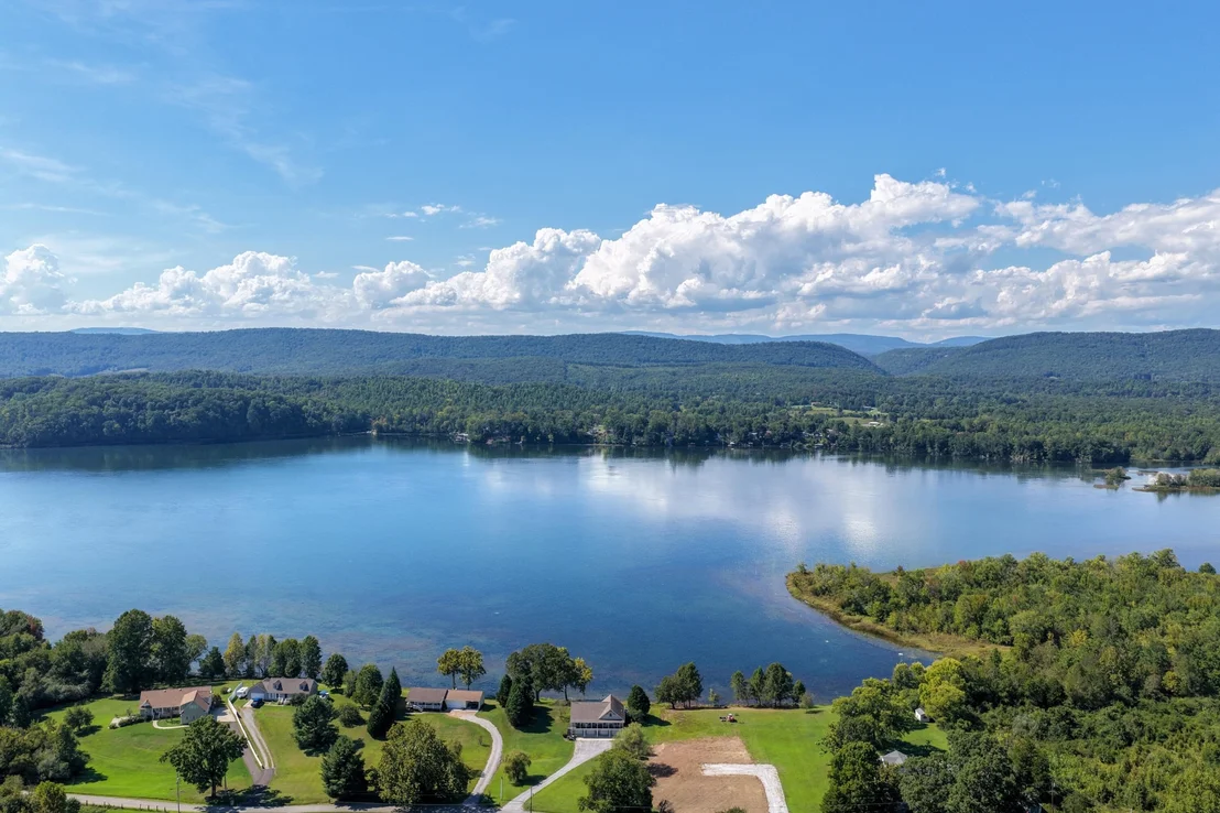 Photo of 122 Eagle Point Drive