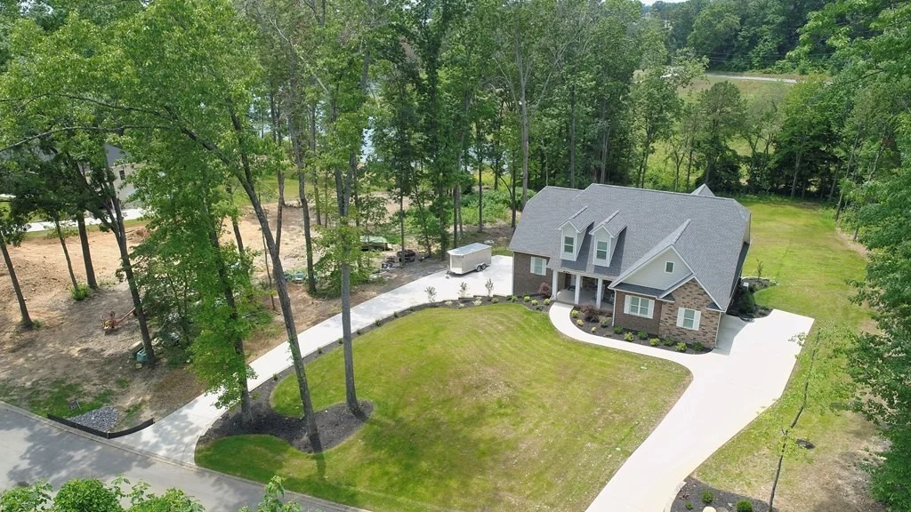 Photo of 250 Blount Circle