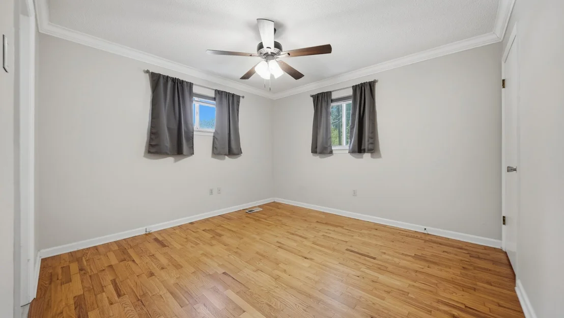 Photo of 8319 Oak Drive
