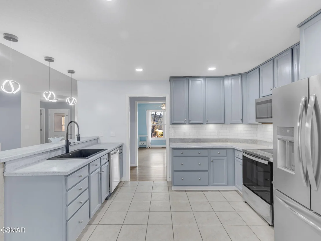 Photo of 413 Glenns Lea