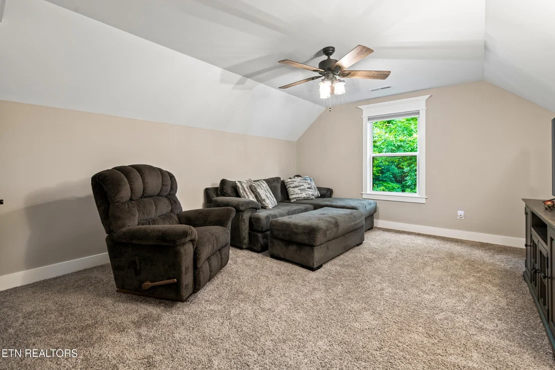 Photo of 538 Robinson Tr