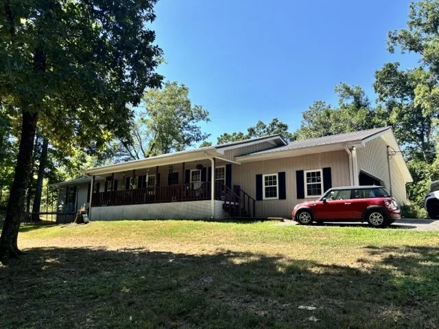 Photo of 2719 McKenzie Rd