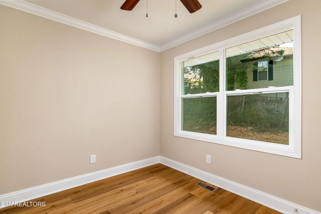 Photo of 700 Lakeview Drive