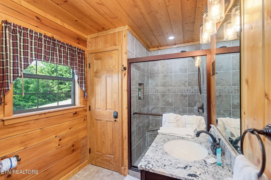 Photo of 1536 Bears Den Way