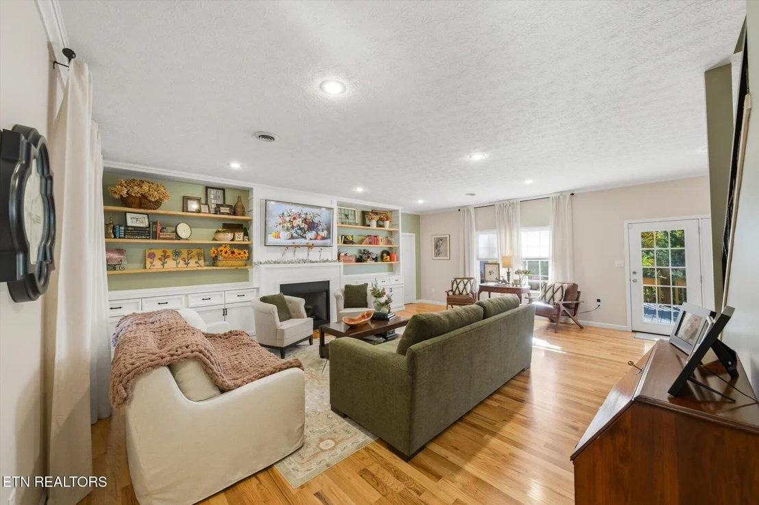 Photo of 1417 Peach Tree St