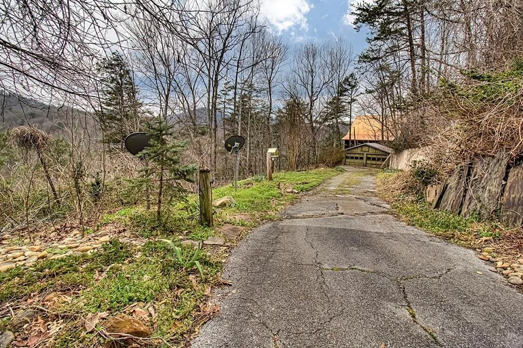 Photo of 2324 Headrick Lead
