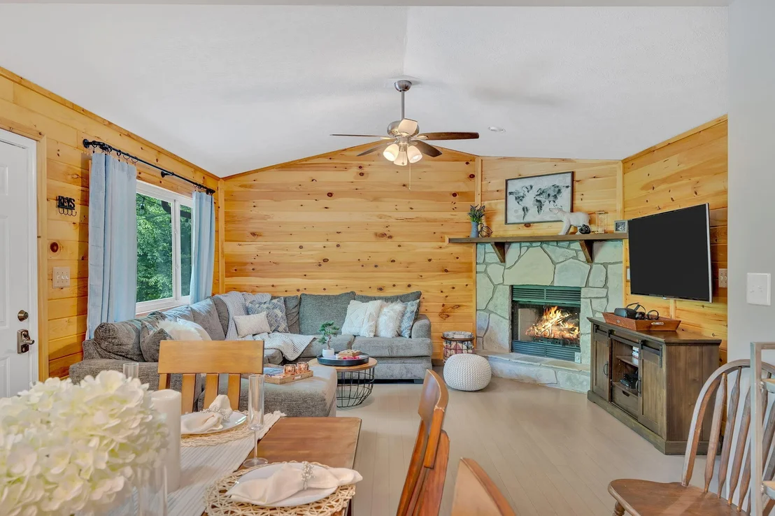 Photo of 930 Hideaway Hills Cir