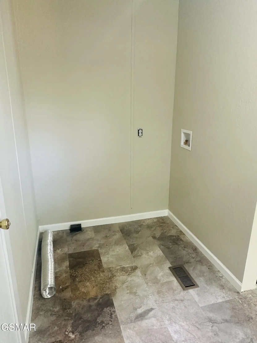 Photo of 971 Lee Road