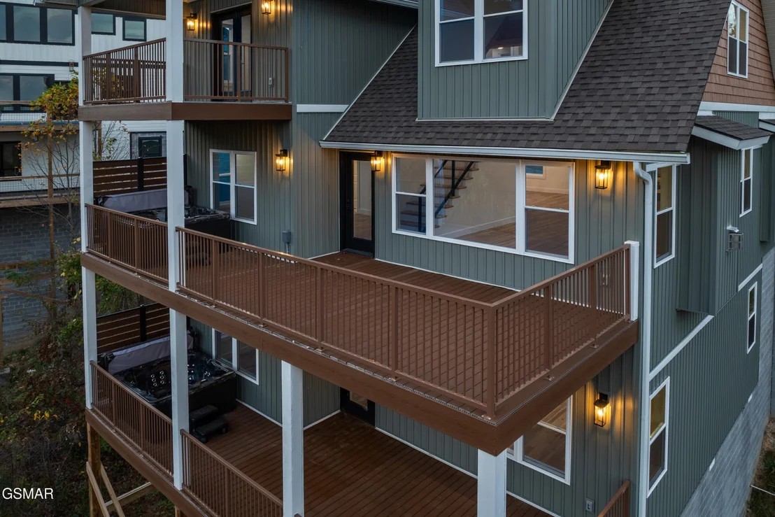 Photo of 652 Pinecrest Drive