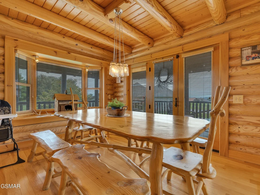Photo of 838 Pinnacle Drive