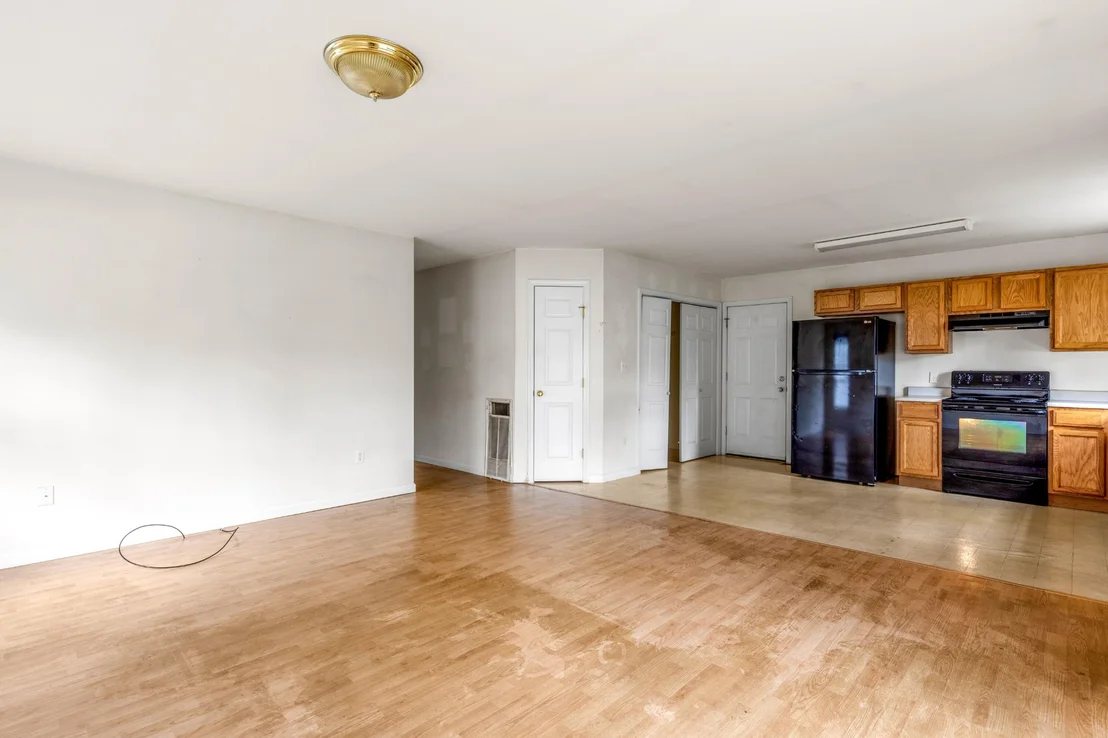 Photo of 232 W Edison Street
