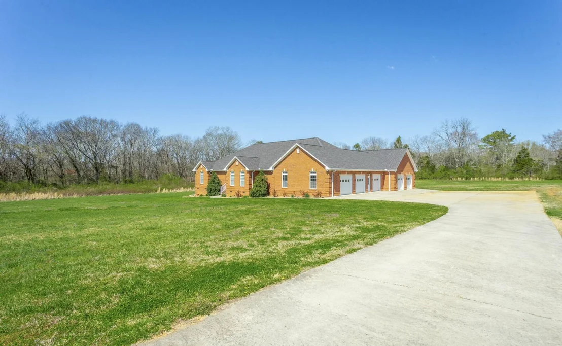 Photo of 454 Lee Clarkson Road